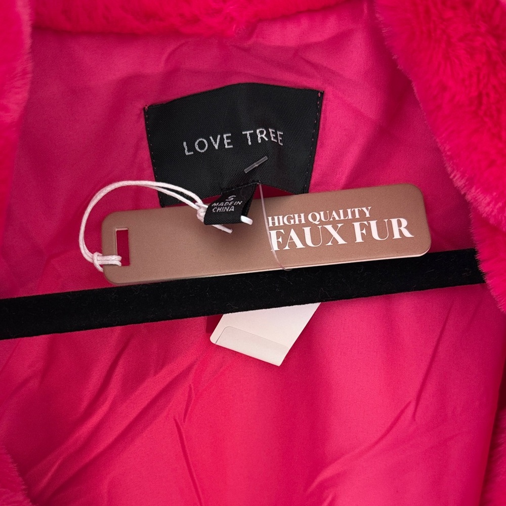 Love Tree Vibrant Pink Teddy Jacket - Picture 2 of 4